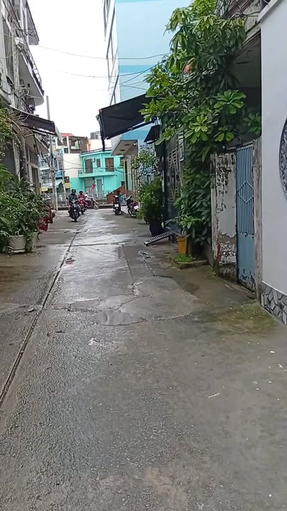 Nhà đẹp Kênh Nước Đen Tân Phú 40m² giá 4.7 tỷ - Vị trí đắc địa hai mặt tiền!