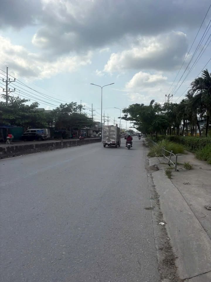 Đất mặt đường Tỉnh Lộ 10, Đức Hòa Hạ, Long An 9000m² - Phù hợp kinh doanh đa ngành!