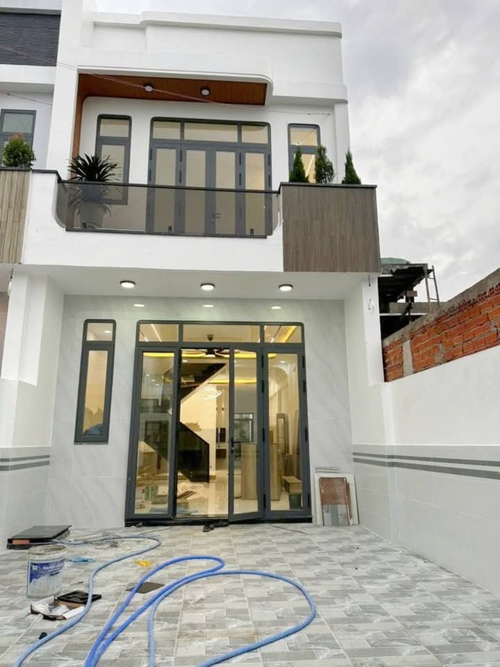 Nhà phố Mỹ Hạnh, Đức Hòa 150m² giá 3.1 tỷ - Sẵn sàng bàn giao!