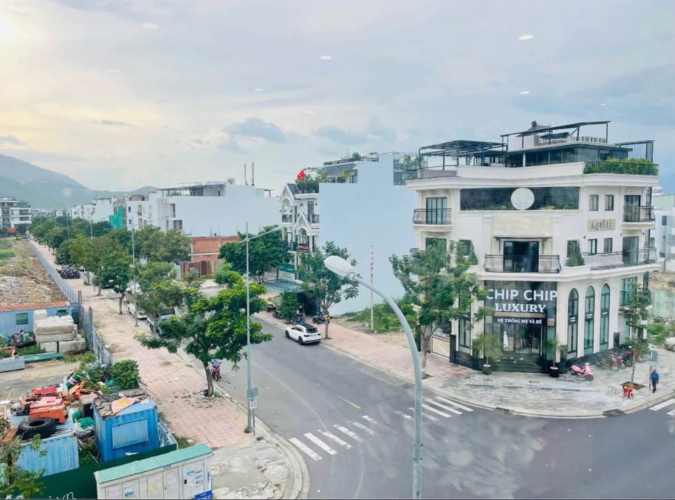 Đất nền Nha Trang 112,5m² giá 10 tỷ - Vị trí đẹp gần TTTM!