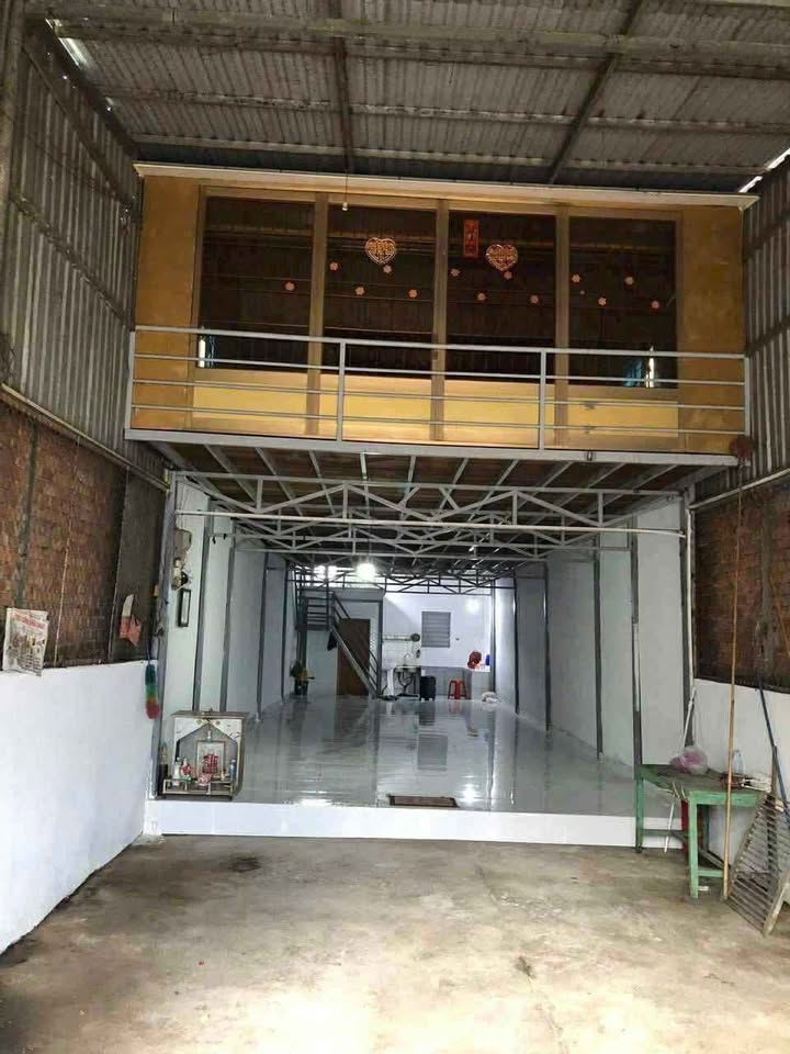 Nhà nguyên căn Trần Hưng Đạo, Bình Đức, Long Xuyên 125m² giá 6 triệu - Thuận lợi kinh doanh!