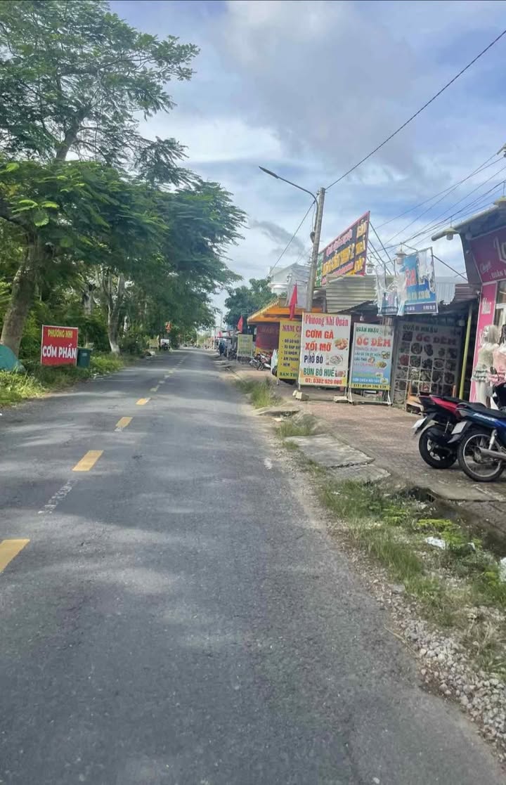 Nhà mặt tiền chợ 7000 Trường Xuân, 72m² giá 2 tỷ - Kinh doanh sầm uất!