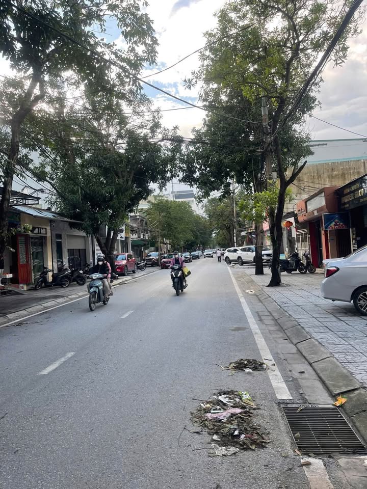 Bán nhà mặt đường Ngư Hải, phường Lê Mao, TP Vinh 114m² giá 7 tỷ - Kinh doanh đắc địa!