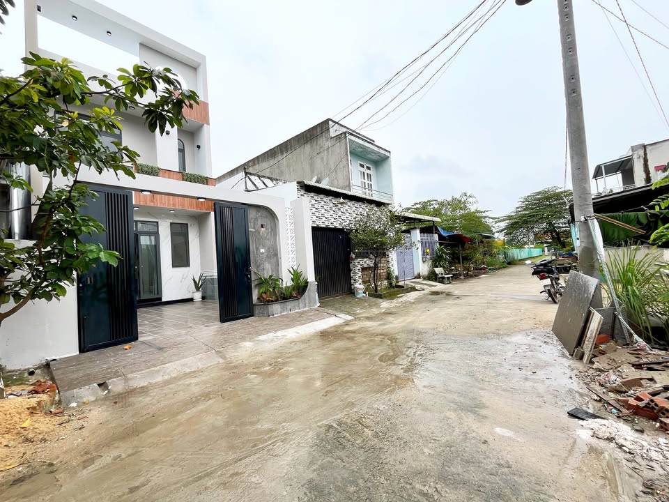 Nhà bán Đức Hòa – Mỹ Hạnh Nam 120m² giá 3.15 tỷ - Vị trí kết nối thuận tiện!