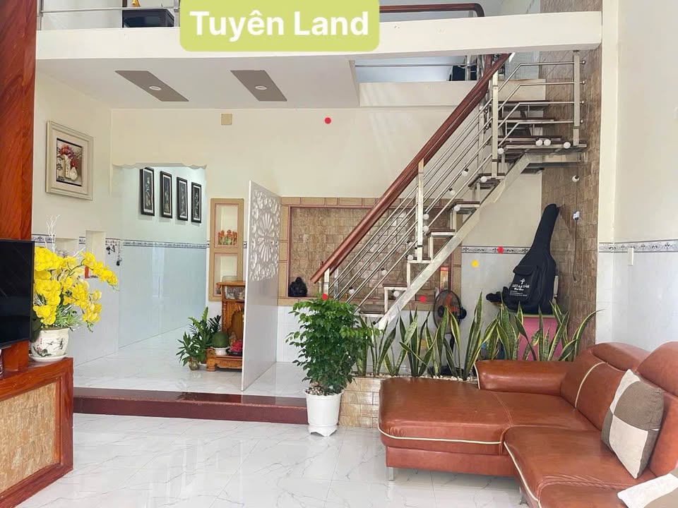 Nhà mặt tiền đường Nguyễn Hữu Cảnh, Tân Phú, Đồng Xoài 125m² giá chỉ 2.5 tỷ - Cơ hội đầu tư tuyệt vời!