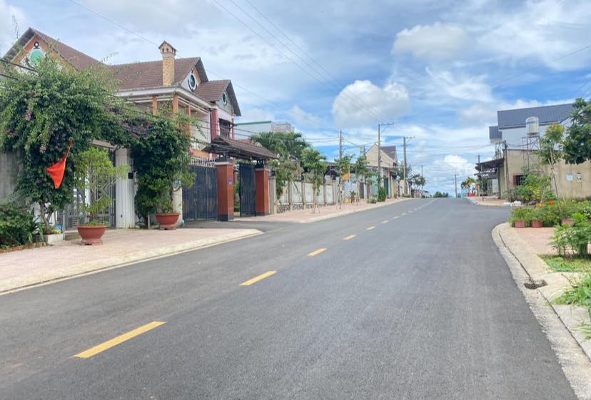 Nhà mặt tiền Trần Nguyên Hãn, Bảo Lộc 220m² giá 3.5 tỷ - Cơ hội đầu tư tuyệt vời!