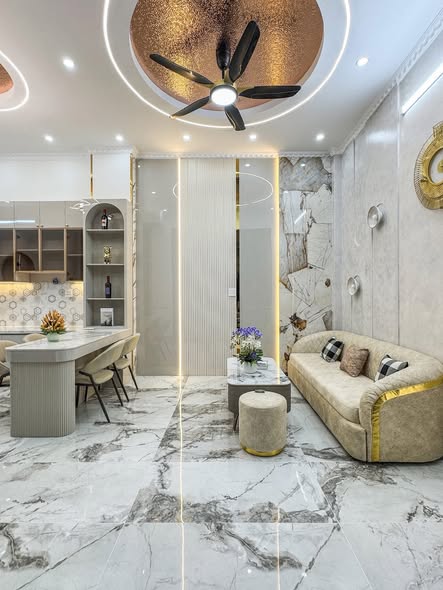 Nhà lầu mới hoàn thiện 38m² hẻm 11 Nguyễn Văn Linh, Cần Thơ - Đầy đủ nội thất, giá thương lượng!