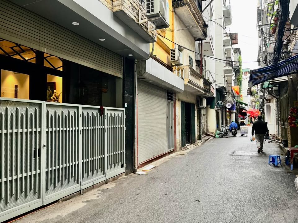 Đất Phúc Tân Hoàn Kiếm 55m² giá 6.3 tỷ - Sổ đỏ đẹp, cổng riêng!