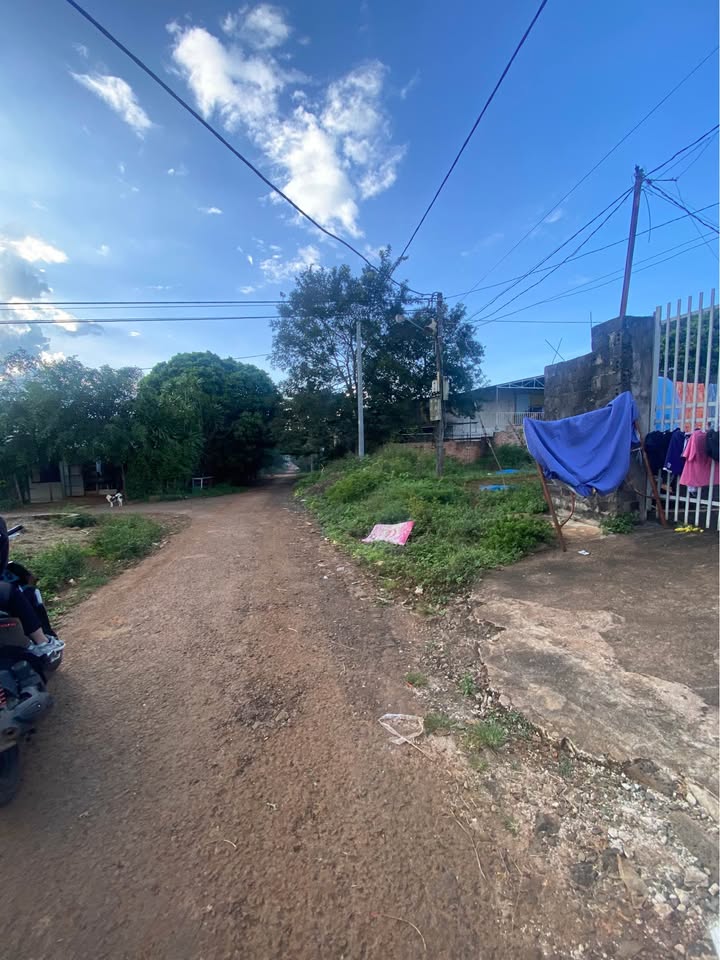 Đất Hẻm Lê Duẩn, Pleiku 100m² giá 570 triệu - Cơ hội đầu tư tuyệt vời!