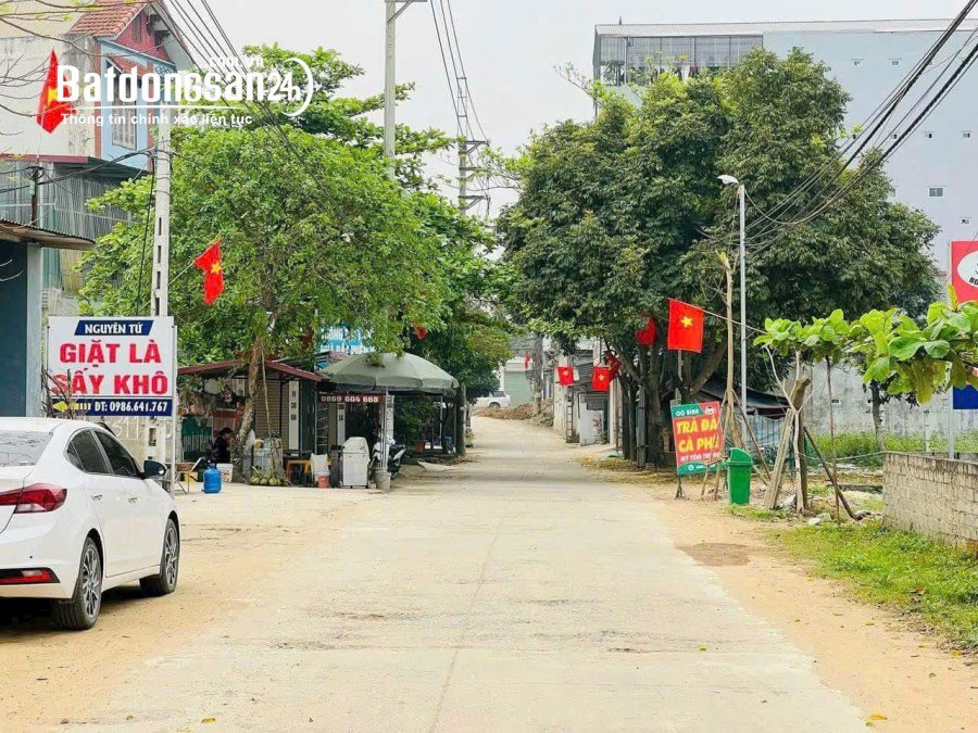 Đất nền 120m² 2 mặt tiền trung tâm Hòa Lạc - Cơ hội đầu tư tiềm năng!