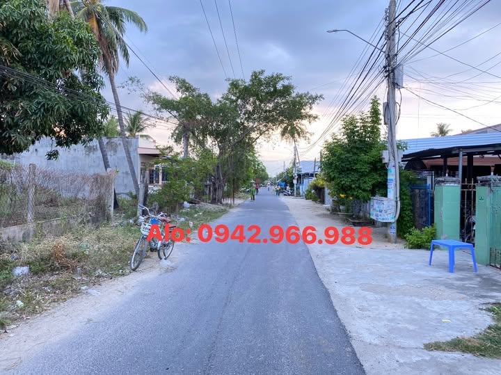 Đất thổ cư Vạn Giã, 180m² giá 2.5 tỷ - Sổ hồng chính chủ, ô tô tận nơi!