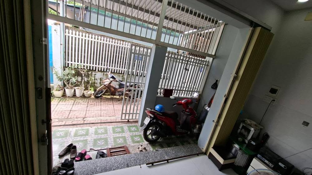 Nhà phố Nha Trang 42m² giá 1 tỷ - Gần chợ, trường học, tiện ích đầy đủ!