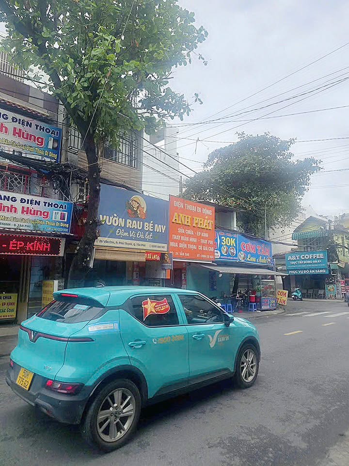 Nhà mặt tiền đường Văn Cao, Phú Thạnh, Tân Phú 14m² giá chỉ 2.8 tỷ - Vị trí đẹp, kinh doanh sầm uất!