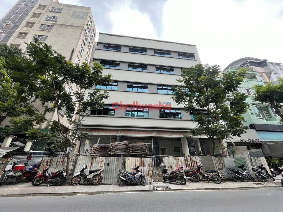 Tòa văn phòng cho thuê đường Thành Thái, quận 10 - Diện tích 270m², giá thuê tốt hấp dẫn!