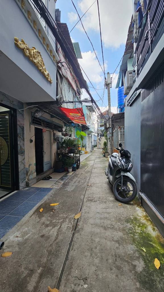 Nhà bán hẻm Mễ Cốc, Phường 15, Quận 8, Giá chỉ 2.58 tỷ - Nhà mới vào ở ngay!