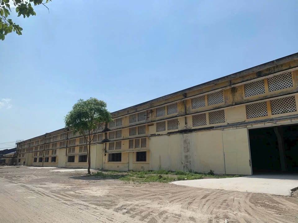 Cho thuê kho xưởng tại Đông Ngạc, Bắc Từ Liêm 447m² - Vị trí thuận lợi, giao thông kết nối linh hoạt!