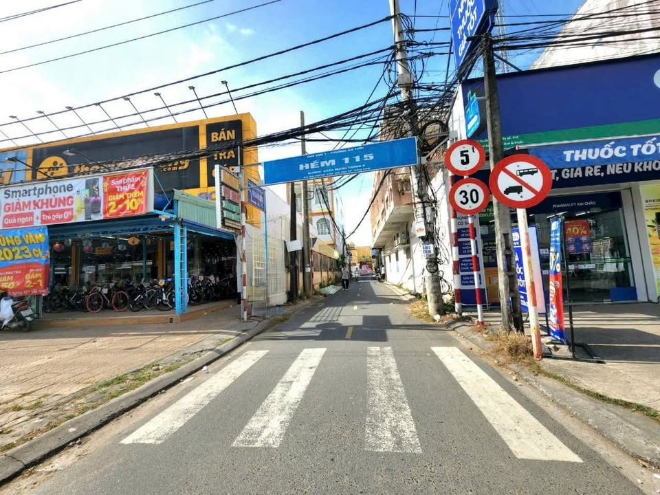 Đất nền thổ cư Hẻm 115 CMT8, An Thới, 100m² giá 2.33 tỷ - Sổ hồng chính chủ!