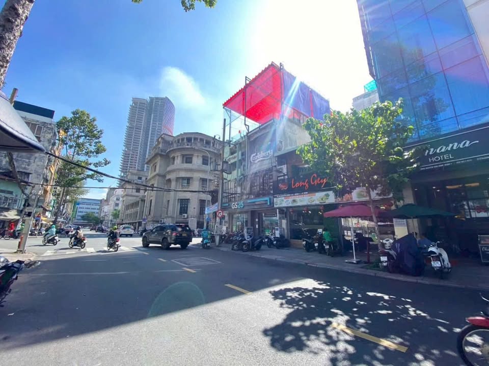 Bán nhà mặt tiền Nguyễn Công Trứ, Quận 1, 137m² - Đầu tư sinh lời hấp dẫn!