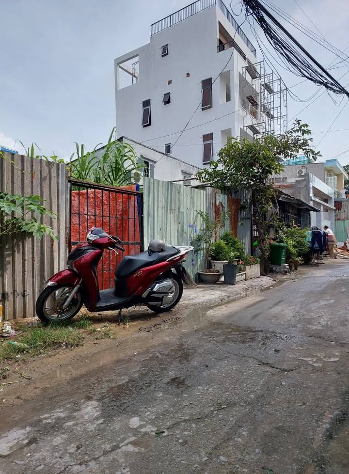 Bán đất Hiệp Bình Chánh Thủ Đức 81m² giá 4.75 tỷ - Vị trí đắc địa, sổ hồng riêng!