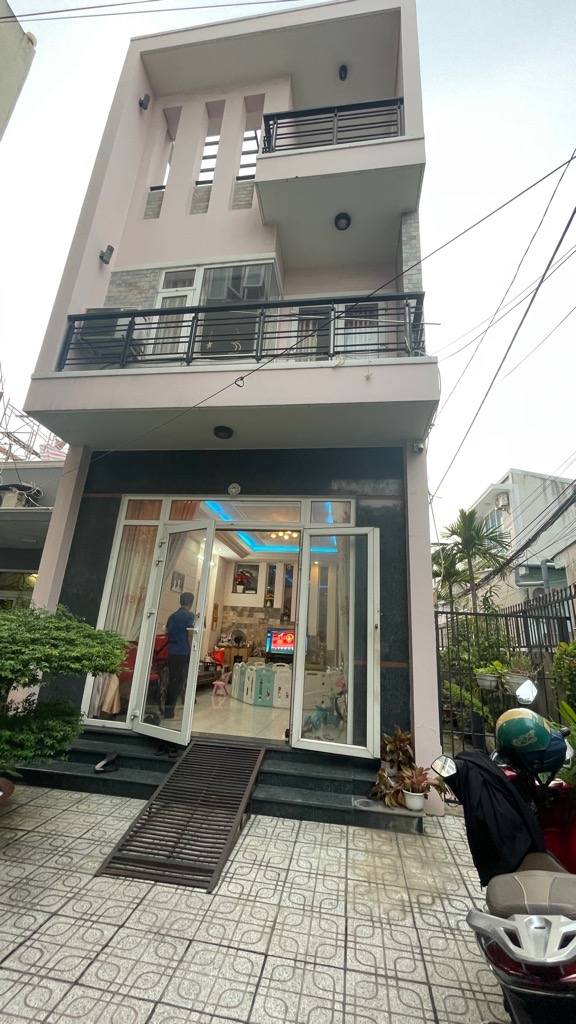 Nhà mặt tiền Quốc lộ 1K, Thủ Đức 156.6m² giá 10 tỷ - Sẵn sàng vào ở ngay!