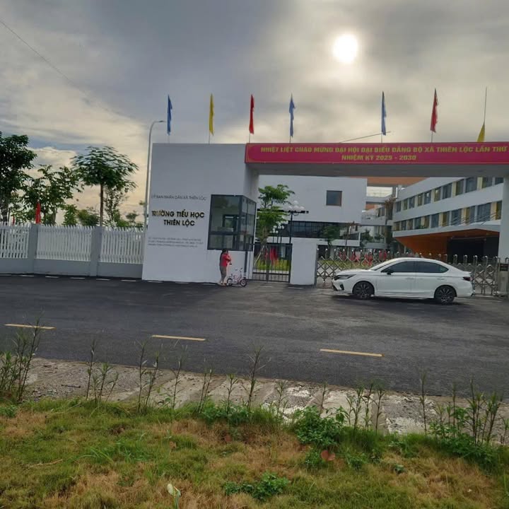 Đất nền Võng La 49m² - Sổ đỏ chính chủ, gần trường học!