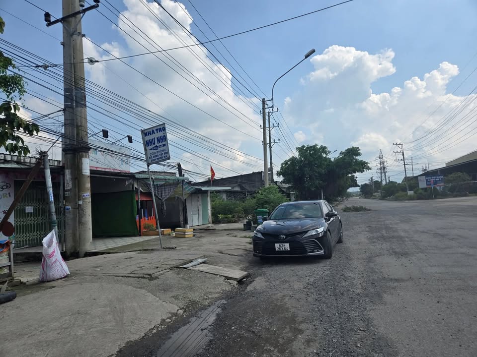 Nhà cấp 4 200m² ấp 8, xã Long Cang giá 2 tỷ - Đối diện cây xăng Thần Tài!