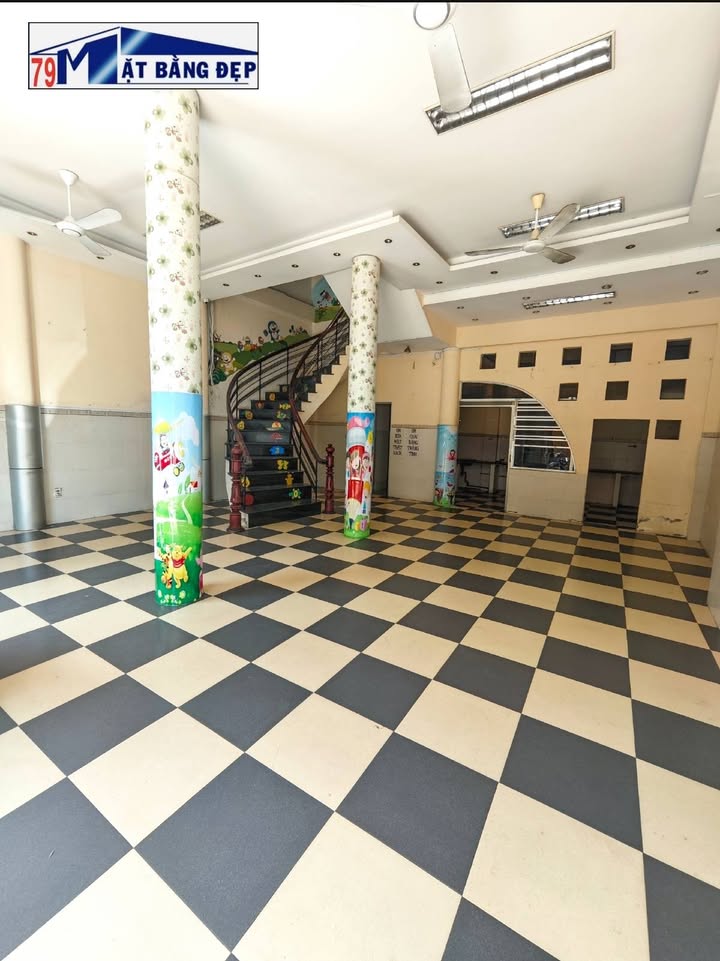 Cho thuê nhà nguyên căn mặt tiền Trần Bình Trọng - 100m² giá 22 triệu, phù hợp kinh doanh!