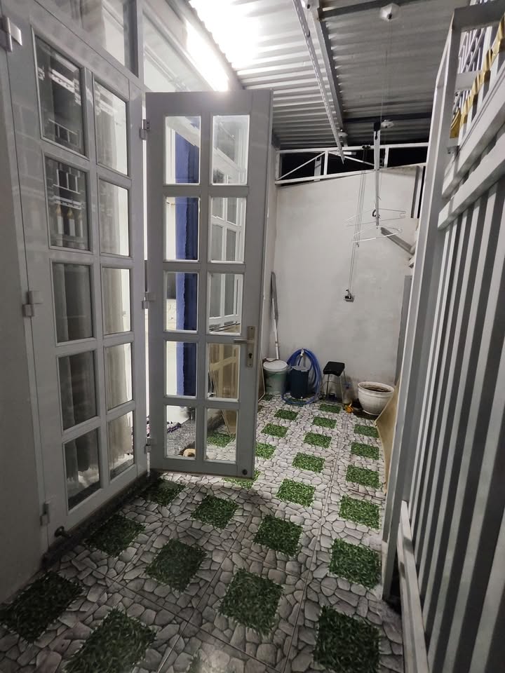 Nhà cấp 4 đường Hà Thanh, Vạn Thạnh, 50m² - Nội thất đầy đủ, chỉ cần dọn vào ở!