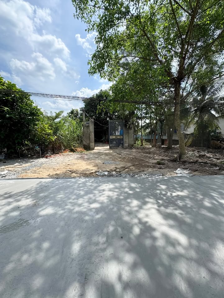 Đất thổ cư 200m² tại thị trấn Đức Hòa, Long An - Giá chỉ 4.15 tỷ!