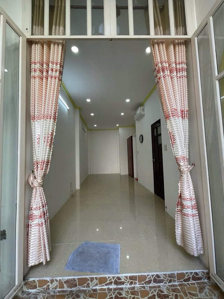 Nhà đẹp trung tâm Quận 5, 90m² giá chỉ 5.7 tỷ - Đầu tư sinh lời ngay!