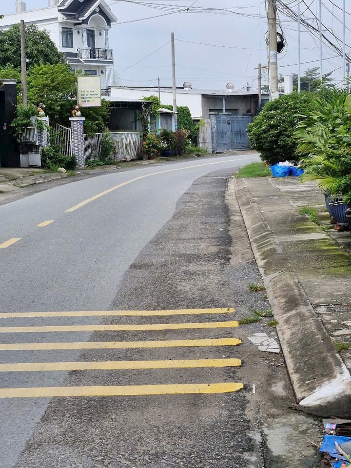 Đất nền 212.33m² tại Tân Xuân, Hóc Môn giá 12.5 tỷ - Vị trí đắc địa, sổ đỏ chính chủ!