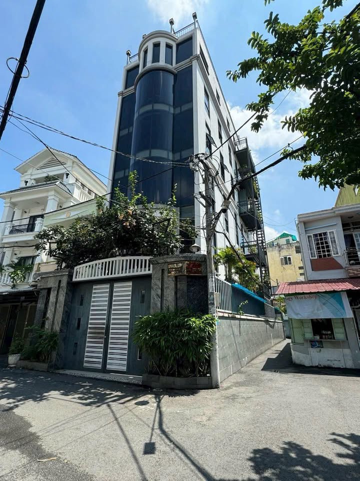 Bán gấp tòa nhà FrontHouse 6 tầng tại Gò Vấp 195m² - Thang máy, hẻm xe tải rộng rãi!