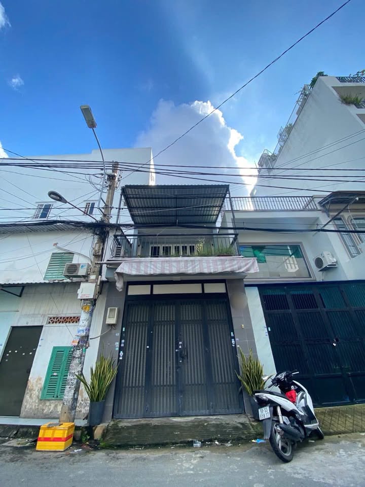 Nhà hẻm VIP Lê Văn Quới, 55m² giá 6.1 tỷ - Kinh doanh thuận lợi!