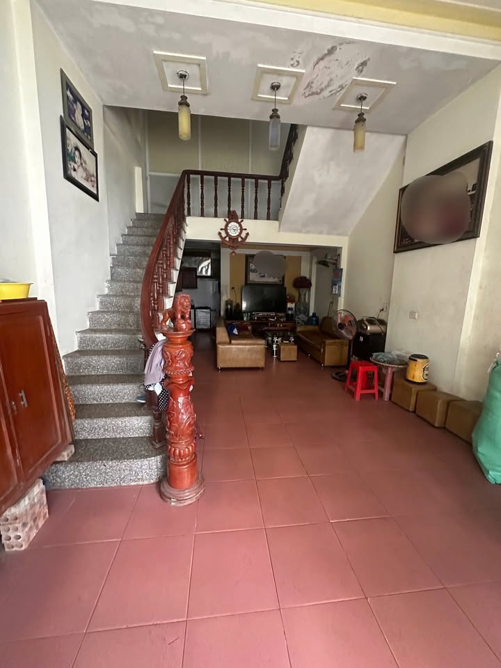 Nhà 3 tầng phường Nam Ngạn, Thanh Hóa 45m² giá 2 tỷ - Tiện ích đầy đủ, sẵn sàng ở ngay!