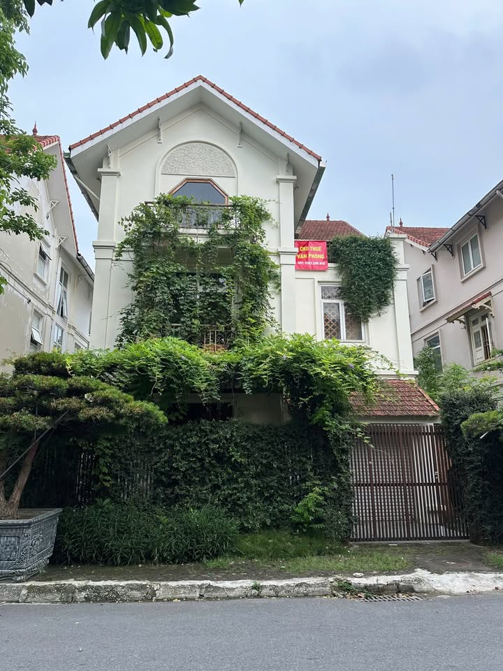 Cho thuê mặt bằng văn phòng tại Làng Việt kiều Châu Âu, Hà Đông 250m² - Chính chủ, giá thỏa thuận!