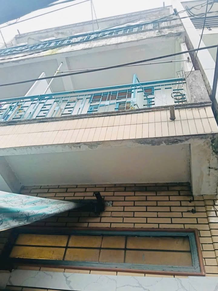 Nhà cho thuê hẻm xe hơi Đặng Nguyên Cẩn, Quận 6 - Giá chỉ 5 triệu/tháng!