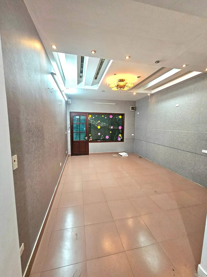Nhà Liền Kề Văn Quán 100m² giá 20 triệu/tháng - Phù hợp cho gia đình và văn phòng!