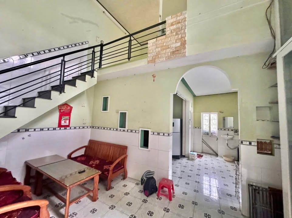 Nhà 1,5 Tầng Lê Hồng Phong 40m² giá 1.87 tỷ - Gần Biển Quy Nhơn!