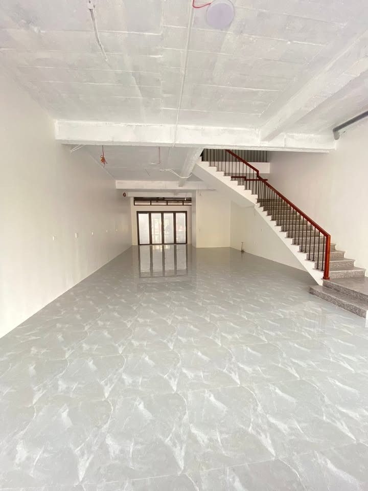 Nhà 3 tầng cho thuê tại Hồ Quý Ly, Vinh 120m² - Phù hợp làm văn phòng và studio!