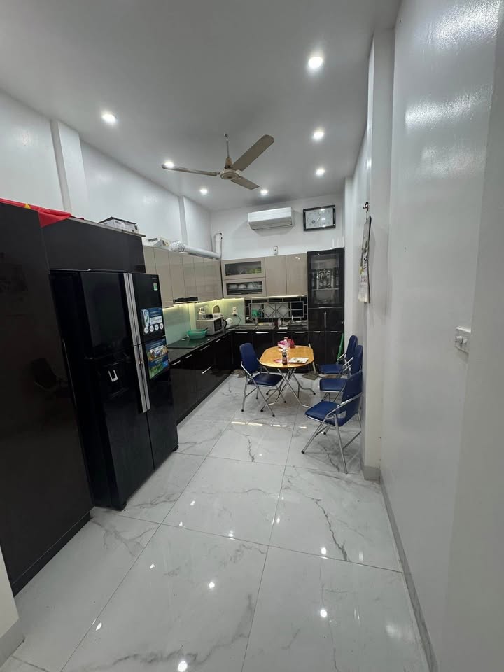 Nhà cho thuê ngõ 44 Giang Văn Minh 36m² giá 25 triệu - Kinh doanh văn phòng tiện lợi!