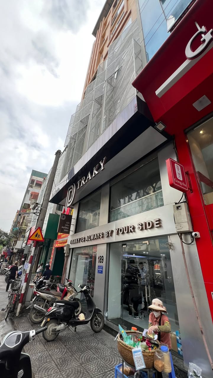 Nhà cho thuê Chùa Láng 65m² x 5T thang máy - Mô hình sạch, giá hợp lý!