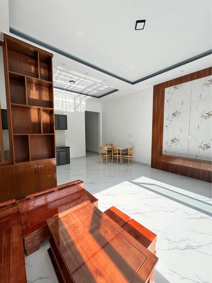 Nhà phố đường Dương Sơn, Hòa Xuân, Đà Nẵng 120m² giá 1.49 tỷ - Phong thủy tốt, ô tô qua lại thoải mái!