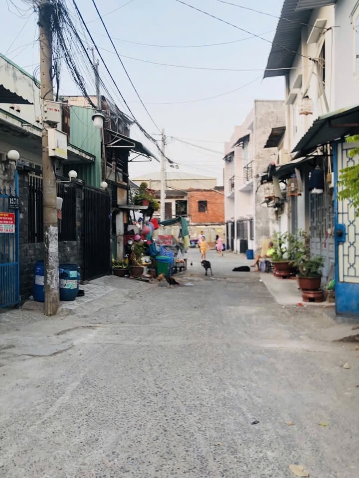 Đất nền Thủ Đức 74m² giá 4.2 tỷ - Hẻm xe tải, vị trí thuận lợi!