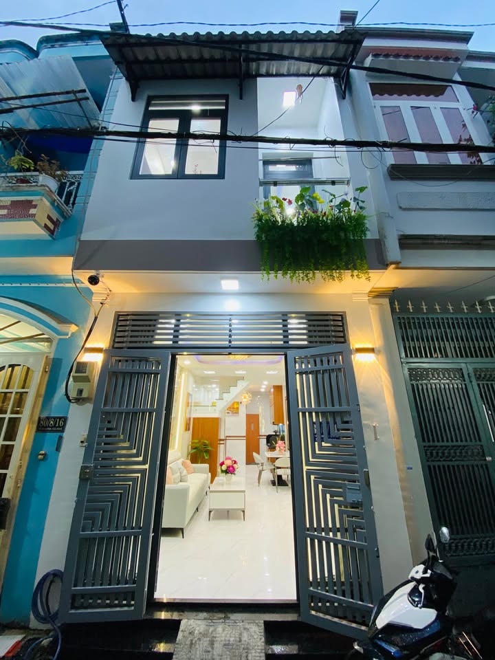 Nhà đẹp hẻm xe hơi, Tân Bình 36.7m² giá 4.98 tỷ - Chỉ việc vào ở ngay!