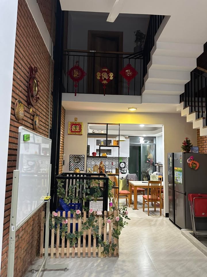 Nhà 5 tầng hiện đại tại KDC Bình Khê, Nha Trang 73m² giá 7.5 tỷ - Gần biển và chợ Xóm mới!