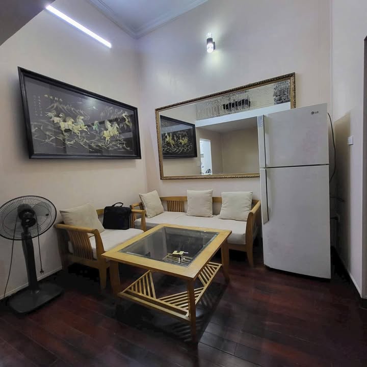 Cho thuê nhà riêng tại Ngõ Bà Triệu, Hai Bà Trưng, 80m² - Nội thất đầy đủ, chỉ việc xách vali về ở!