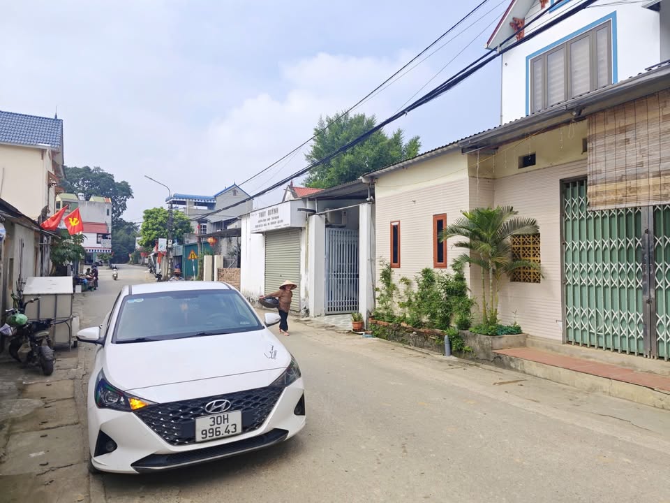 Nhà góc 2 mặt tiền tại Đông Yên, Quốc Oai 138m² - Vị trí đắc địa, giá thương lượng!