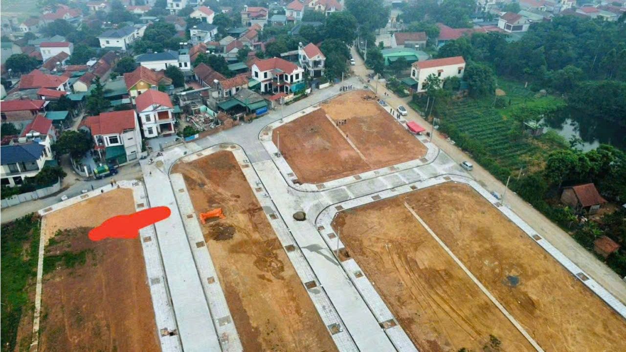 Đất mặt tiền hồ 180m² tại Bờ Giam, Phùng Nguyên, Phú Thọ - Pháp lý rõ ràng, giá chỉ 1.6 tỷ!