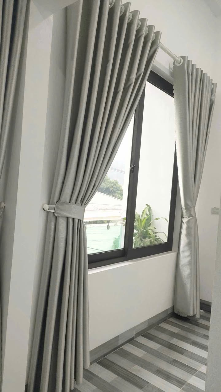 Nhà 2 Tầng Mới Xây Tại Trung Tâm TP Yên Bái 90m² giá 1.6 tỷ - Tiện ích đầy đủ, thoáng mát!