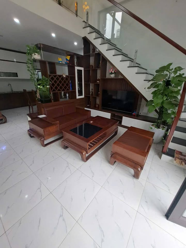 Nhà gác lửng đường Lý Thường Kiệt, Yên Ninh, 70m² giá 1 tỷ - Để lại full nội thất!